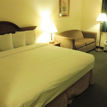 Red Roof Inn Norwich Экстерьер фото