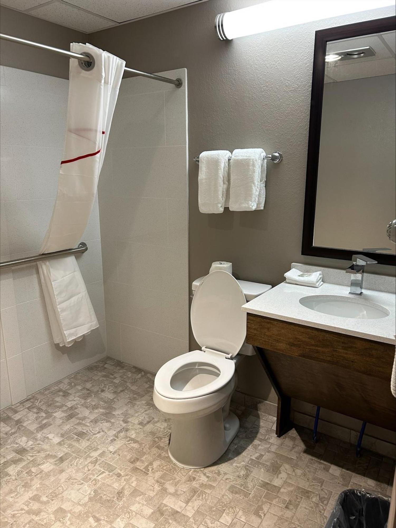 Red Roof Inn Norwich Экстерьер фото