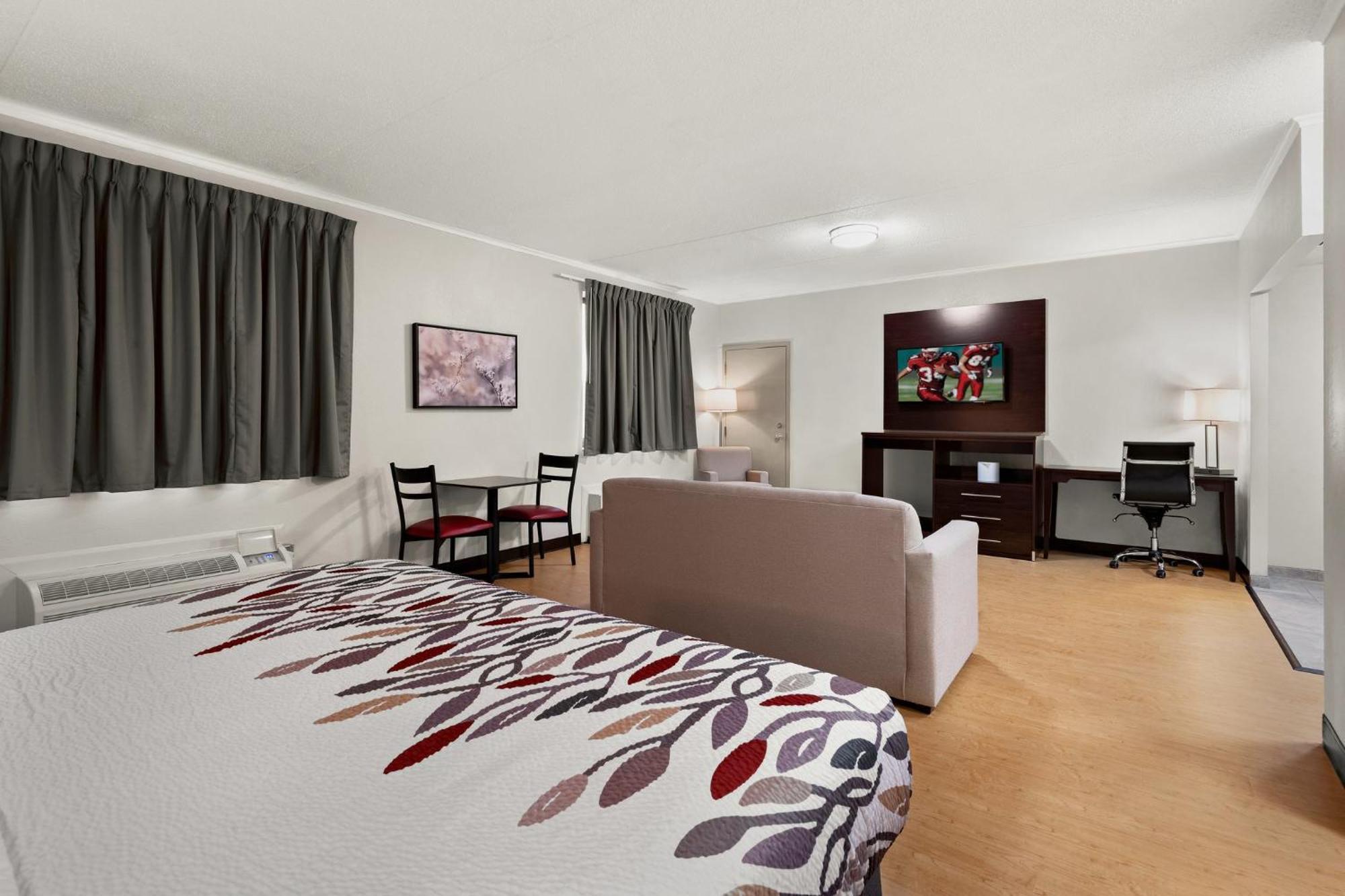 Red Roof Inn Norwich Экстерьер фото
